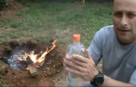 איך להרתיח מים בבקבוק פלסטיק